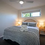 Boutique Beachside Townhouse / Jervis Bay
