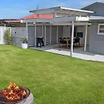 Husky Beach House By Experience Jervis Bay