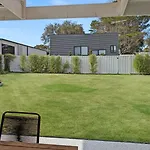 Husky Beach House By Experience Jervis Bay