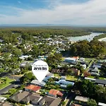 Husky Beach House By Experience Jervis Bay