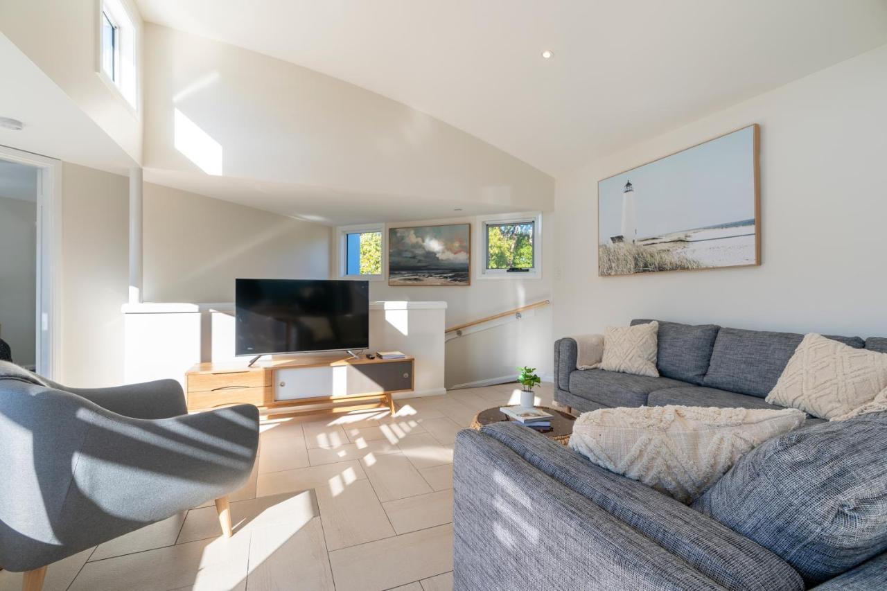 Boutique Beachside Townhouse / Jervis Bay Huskisson