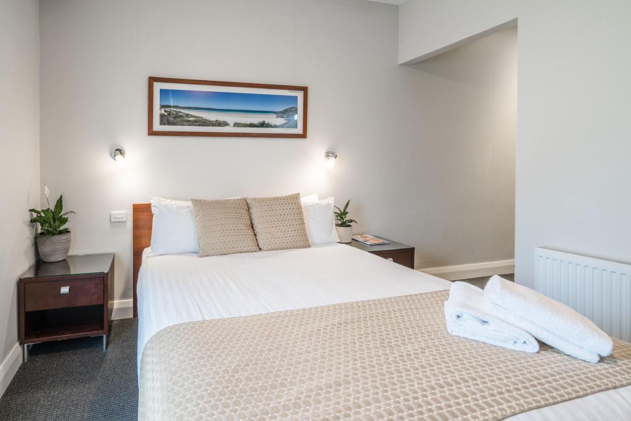 Hotel Huskisson Hotel