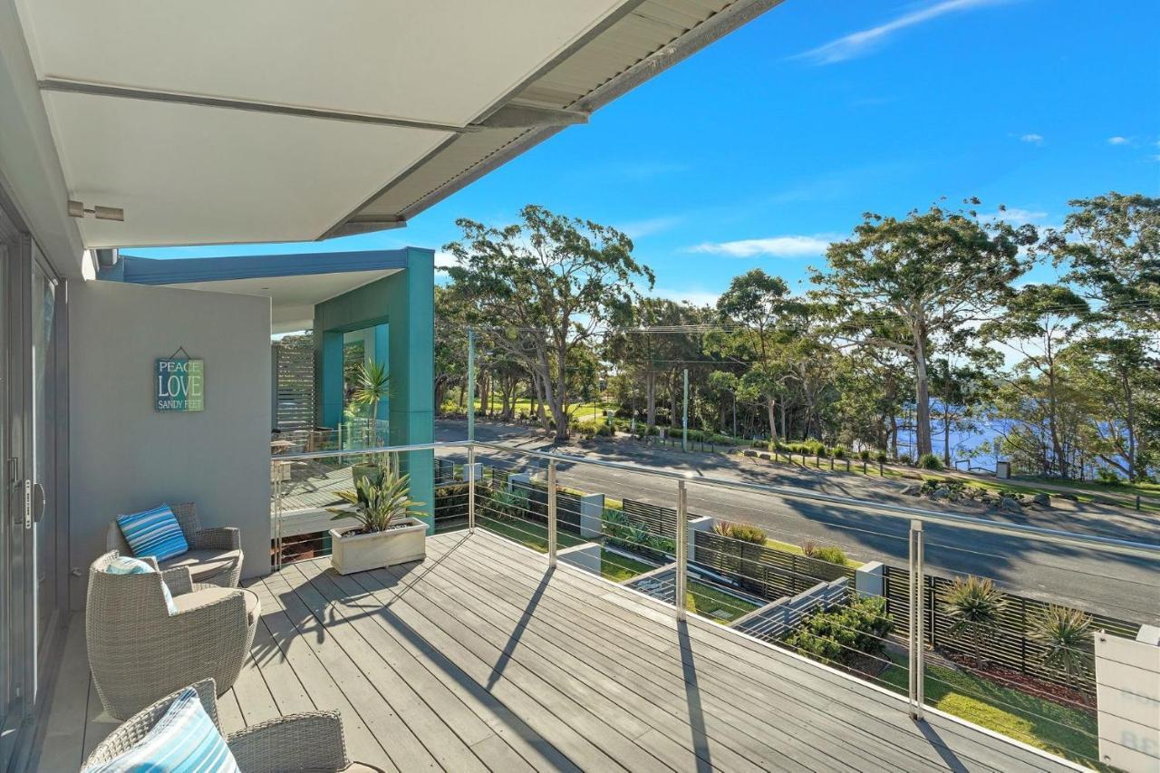 Aquila - In The Heart Of Huskisson