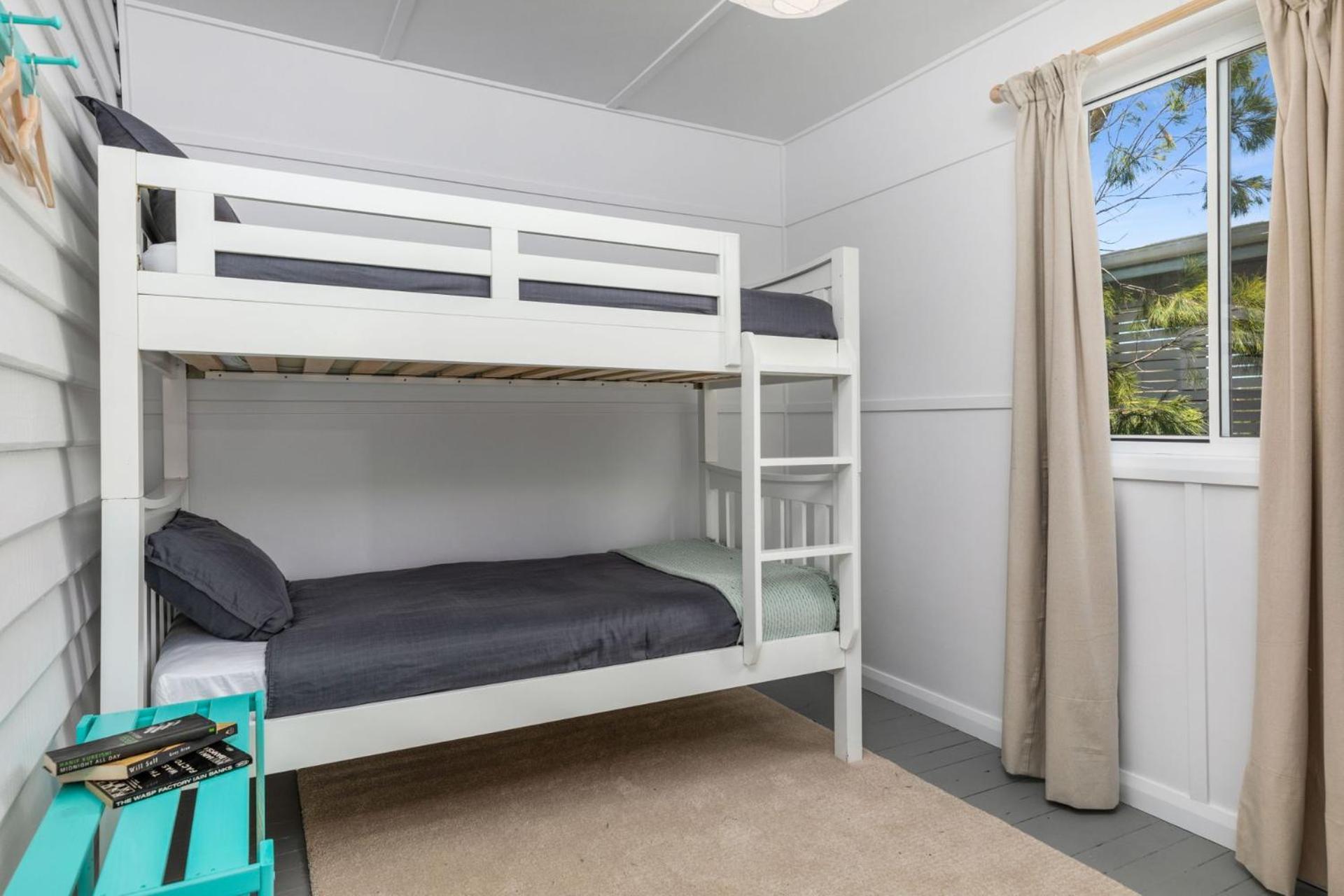 Captains - * Huskisson