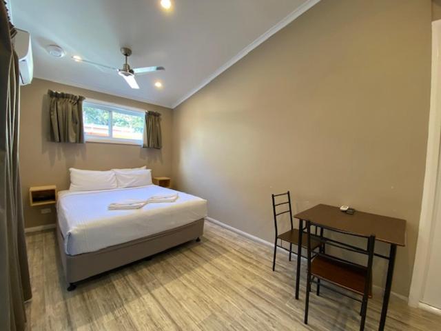 Escape Motel 3*