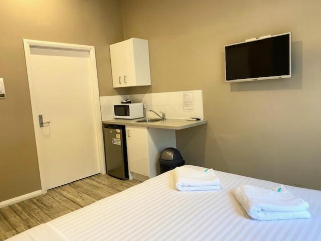 Motel Escape 3*