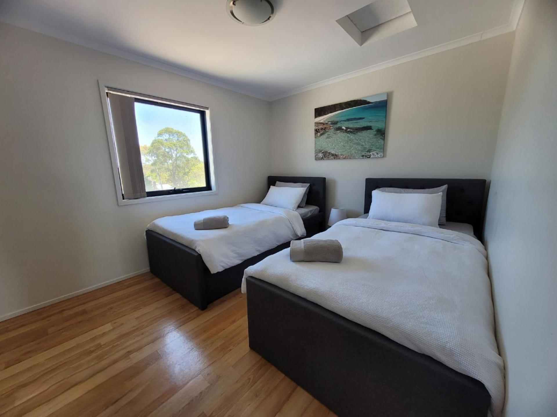 In Husky - 2 Bedroom Located In The Centre Of Town Apartment