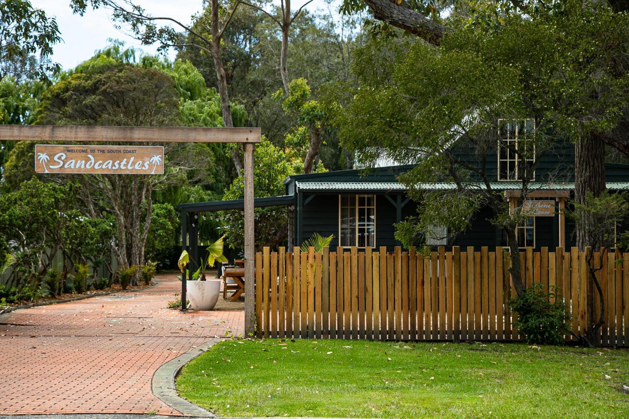 Porpoise Palace, The South Coast Sandcastles In Huskisson