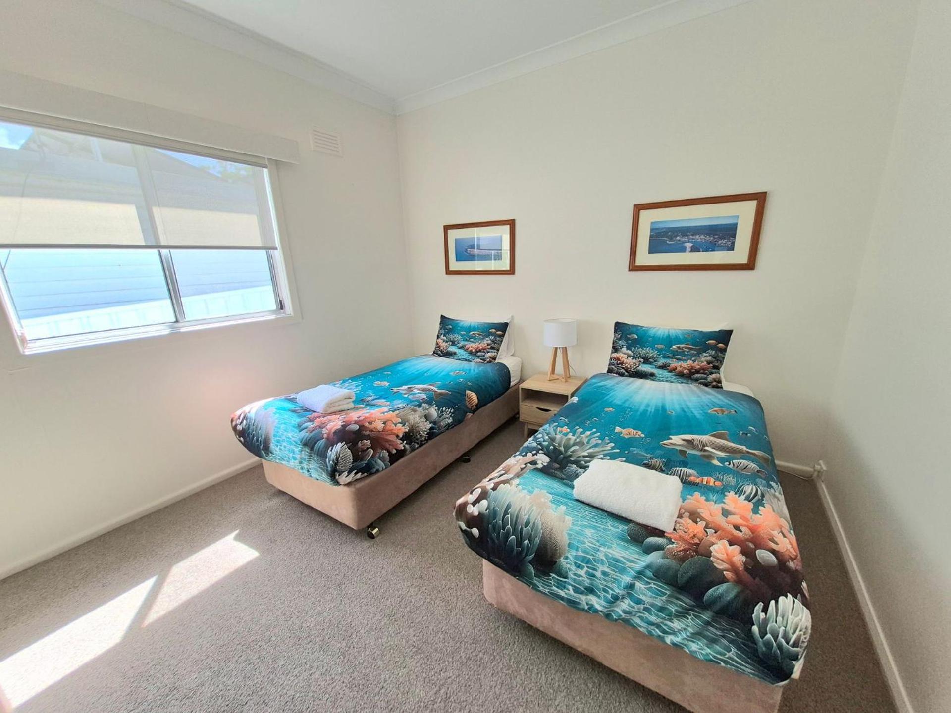 Shamrose - * Huskisson