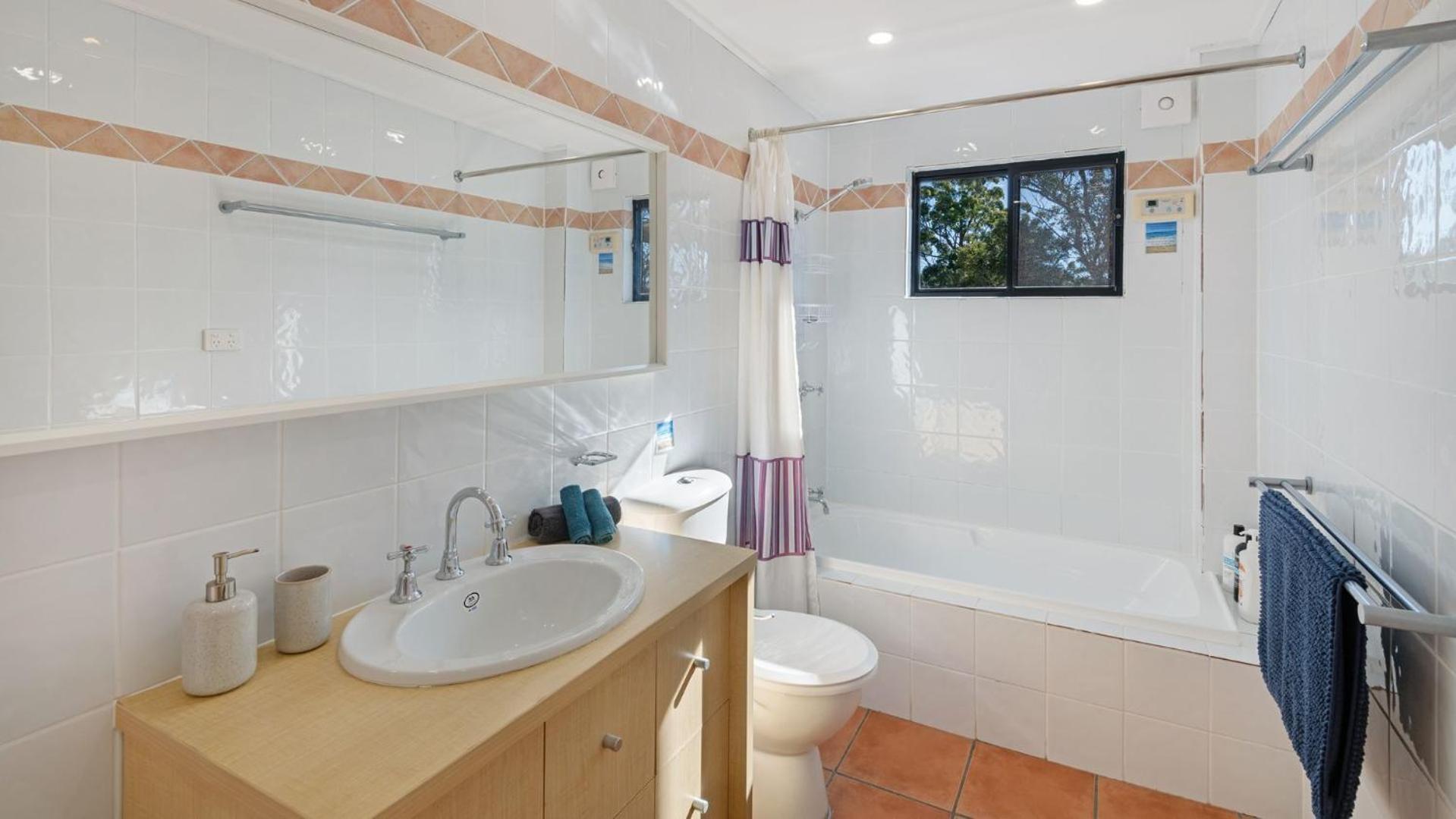 Beecroft Street Retreat - Free Wifi, Linen & Pet Friendly Holiday home