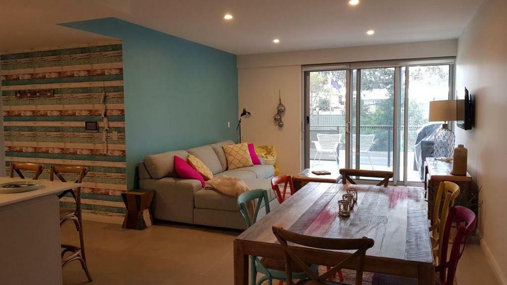Beachfront Boogaloo Apartment *