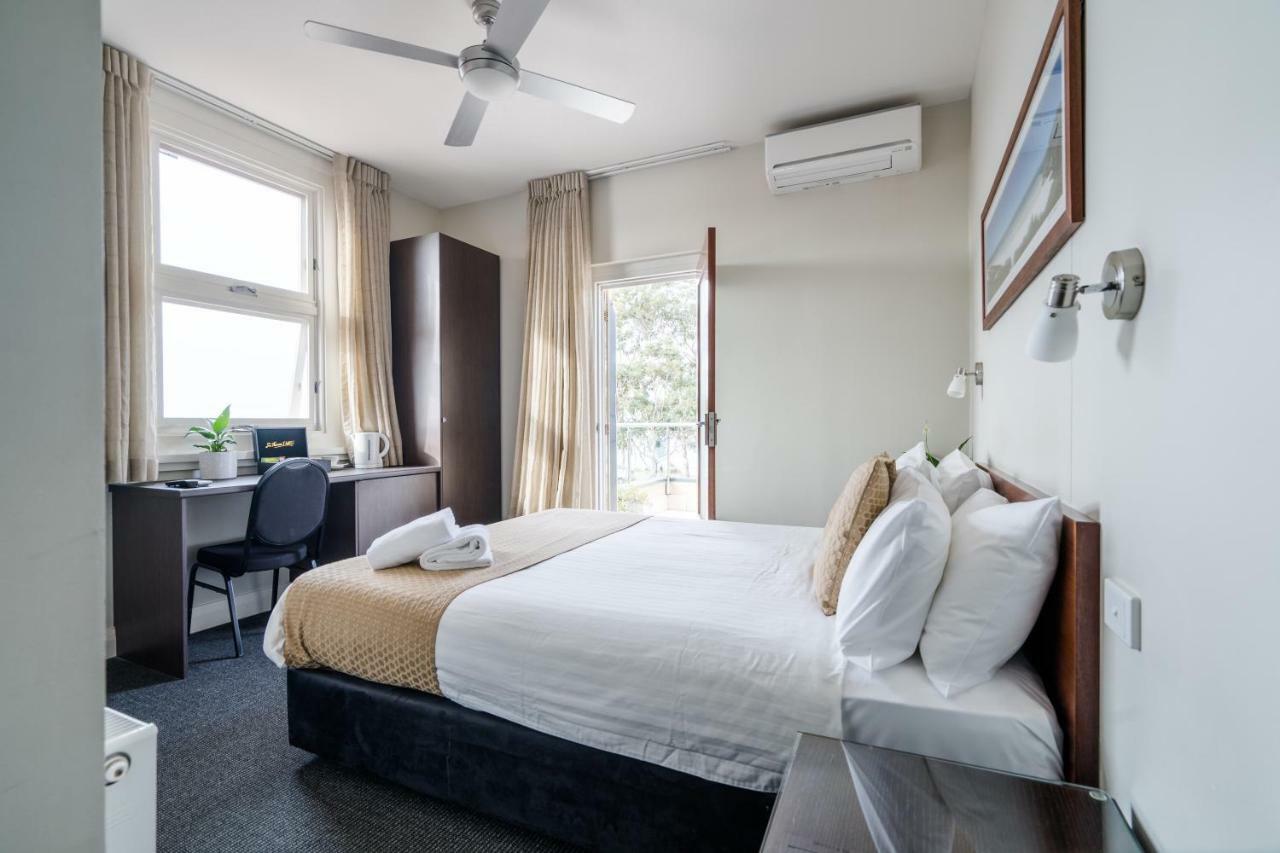 Hotel Huskisson Hotel 3*