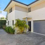 Inish By Experience Jervis Bay