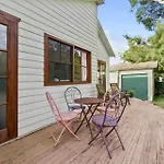 Peaceful Huskisson Cottage - Pet Friendly