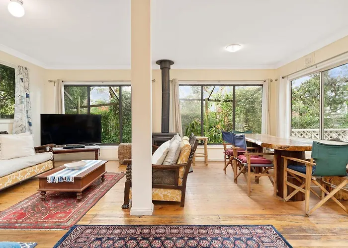 Peaceful Huskisson Cottage - Pet Friendly
