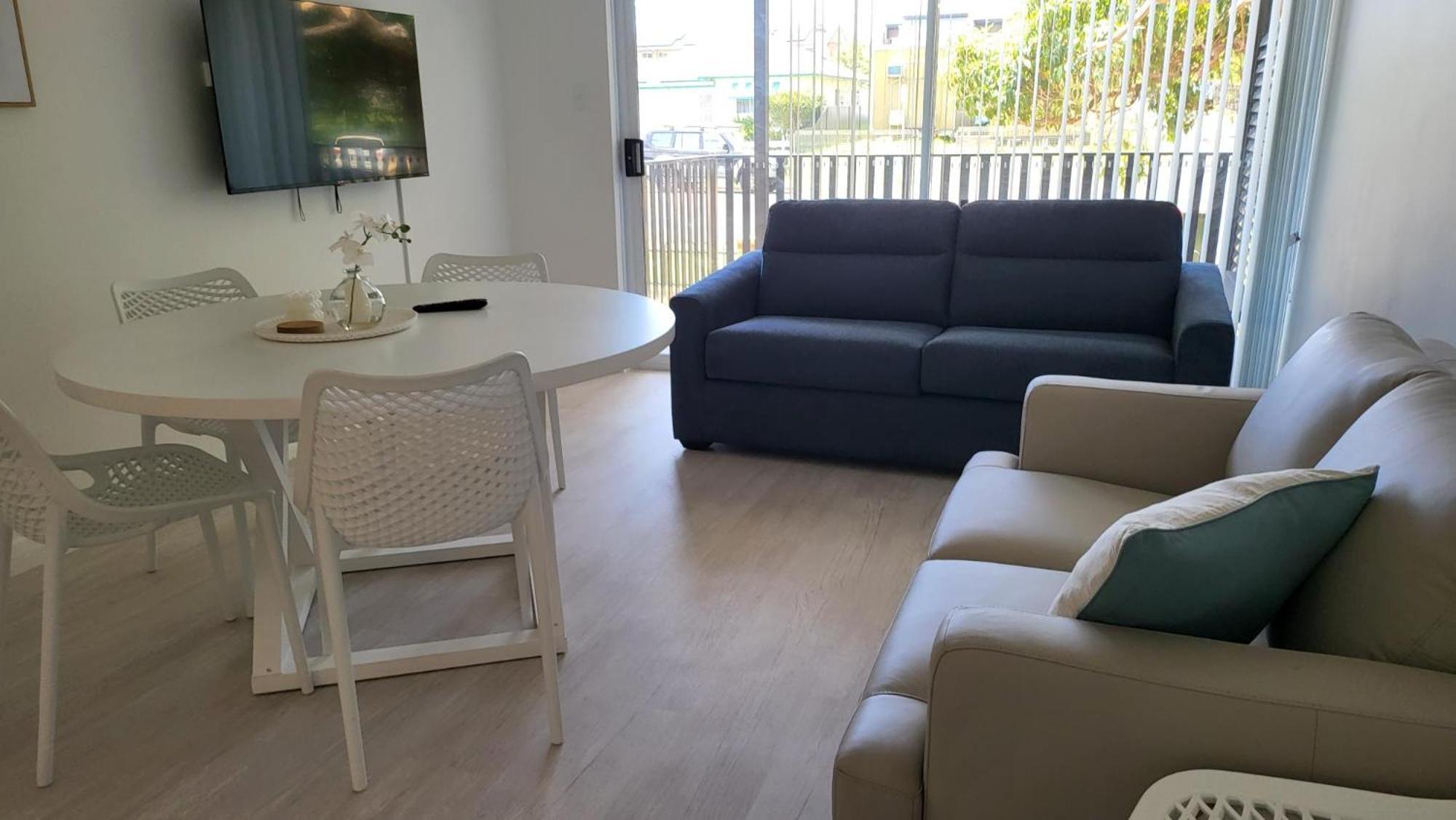 Apartment Husky 19 Beautifully Appointed - Great Location - In The Heart Of Husky *