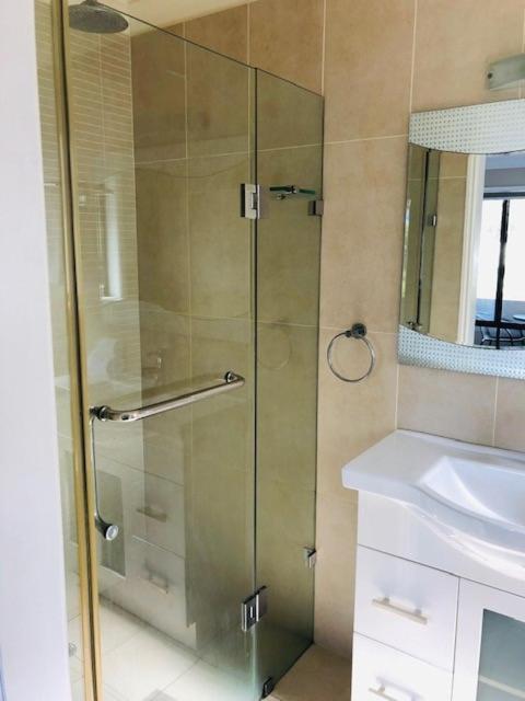 Escape 3* Huskisson
